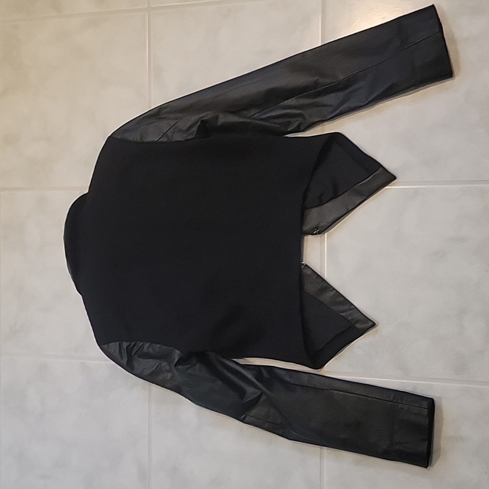 Jacket - Picture 3 of 4
